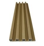 WPC gecanneleerde panelen, licht eiken